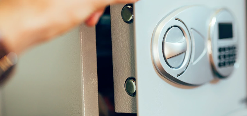 Fingerprint Safe Openers in Aliso Viejo, CA